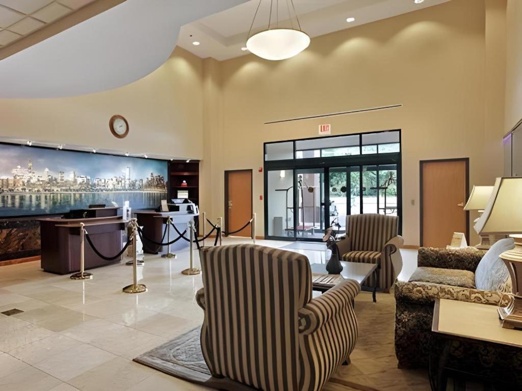 Comfort Inn & Suites Watford City Экстерьер фото